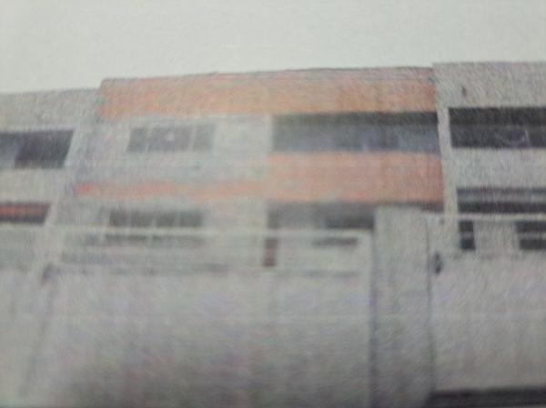 Casa da Caixa em SAO GONCALO / RJ - 8444408249766