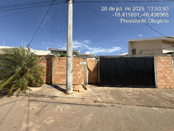 Casa da Caixa em PRESIDENTE OLEGARIO / MG - 8444422593134