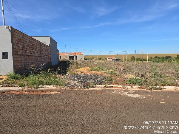 Terreno Caixa em FRUTAL / MG - 8444426568550