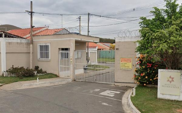 Casa da Caixa em NOVA IGUACU / RJ - 8787700218584