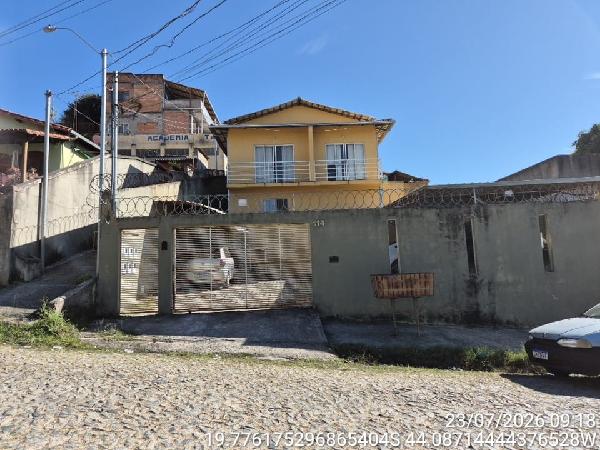 Casa da Caixa em RIBEIRAO DAS NEVES / MG - 8444413014429